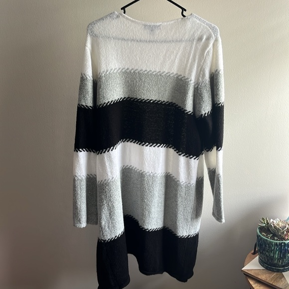 Fortune & Ivy Black and white stripped open cardigan - XL - Picture 4 of 4
